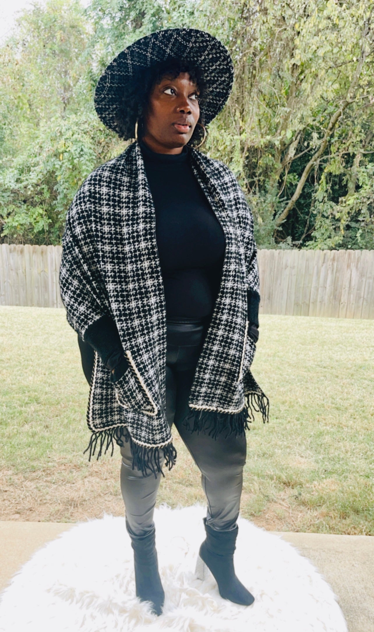 Tweed Poncho & Hat Set (Black)
